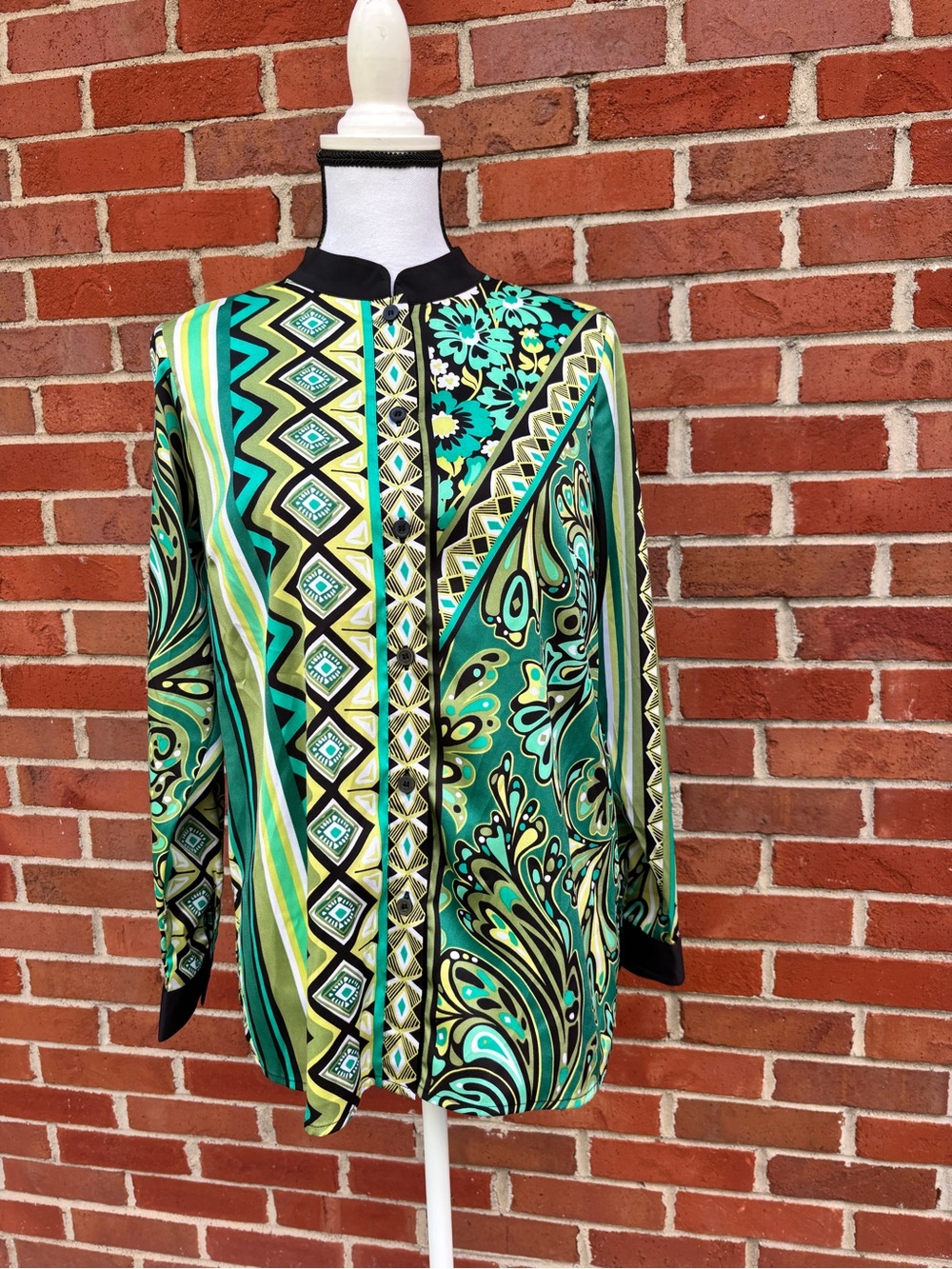 NWT Bob Mackie Green & Black Long Sleeve Geometric Paisley Print Top Small - Picture 1 of 5
